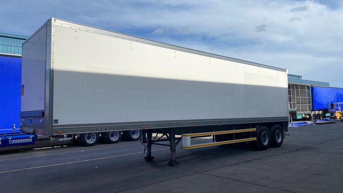 2014 Maxitrans 18P Dry Van