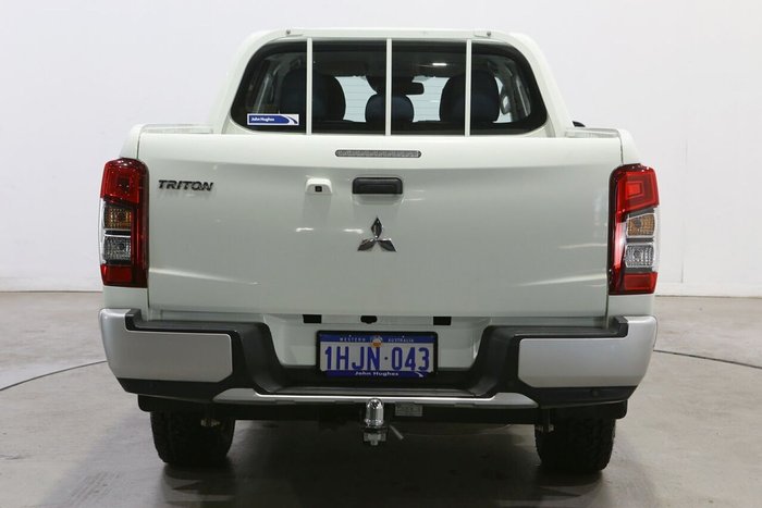 2021 Mitsubishi Triton GLX