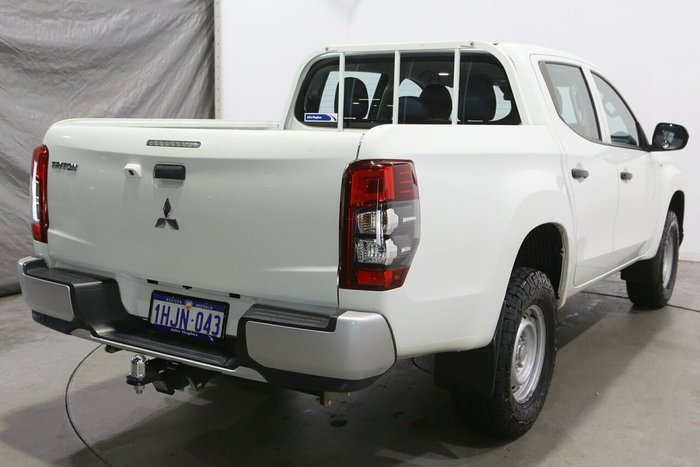 2021 Mitsubishi Triton GLX
