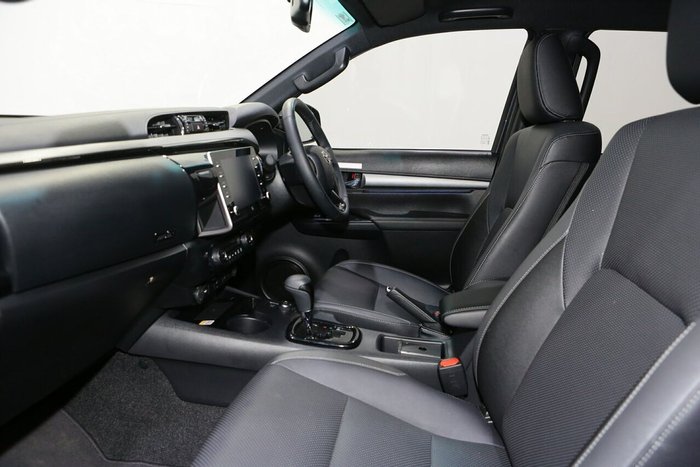 2025 Toyota Hilux Rogue 48V