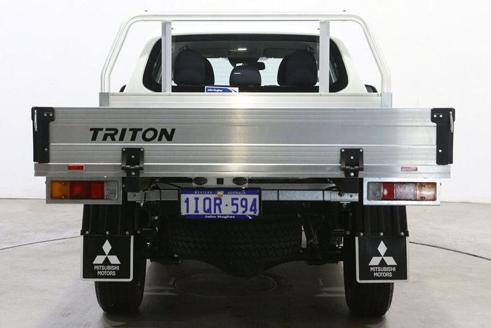 2024 Mitsubishi Triton GLX