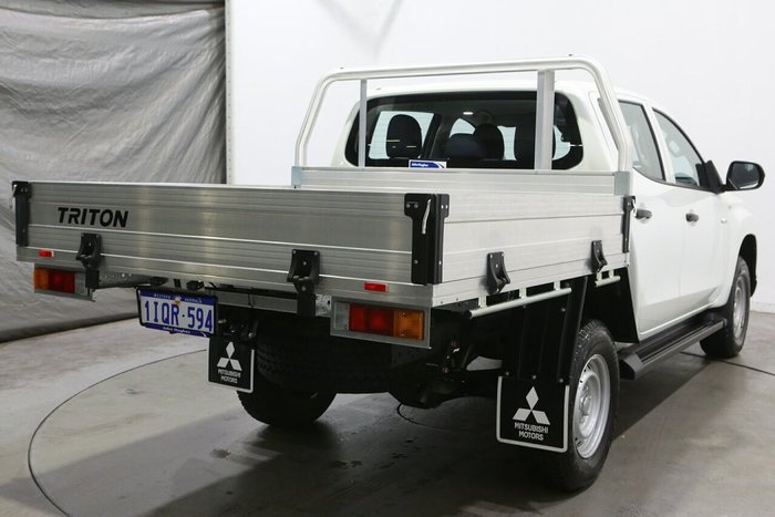 2024 Mitsubishi Triton GLX