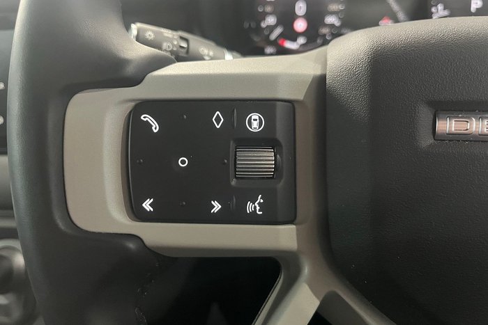 2024 Land Rover Defender 110 P300 S