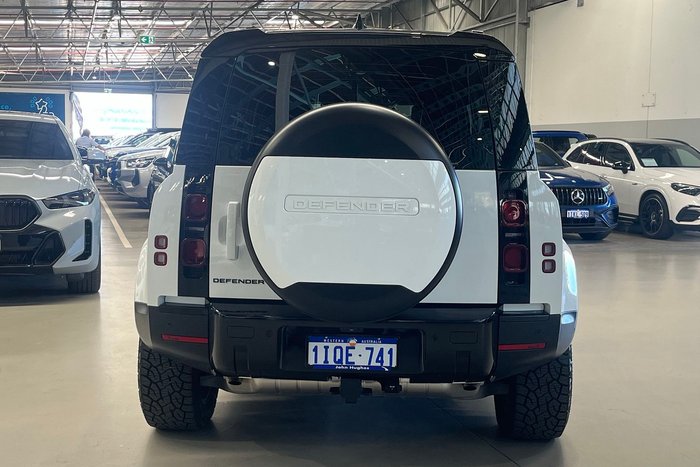 2024 Land Rover Defender 110 P300 S