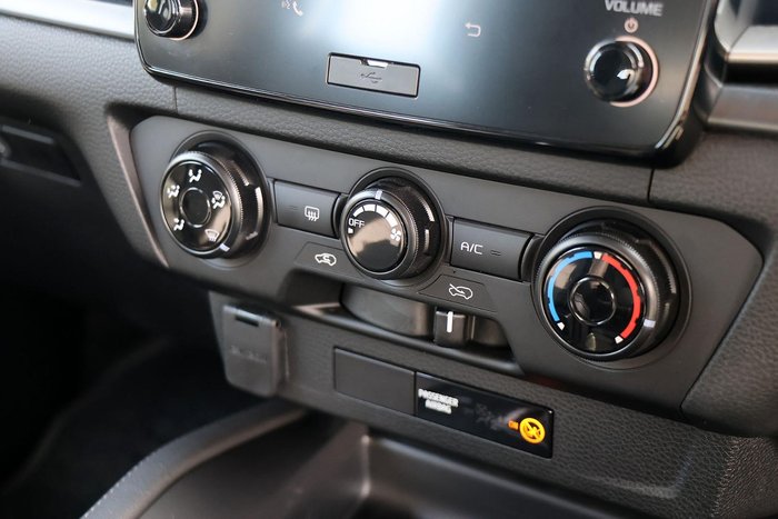 2025 Mazda BT-50 XT