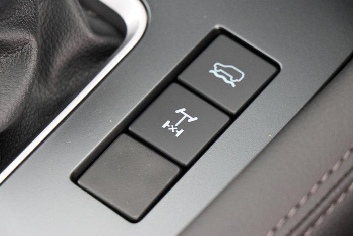 2025 Mazda BT-50 XTR