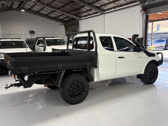 2017 Mitsubishi Triton GLX