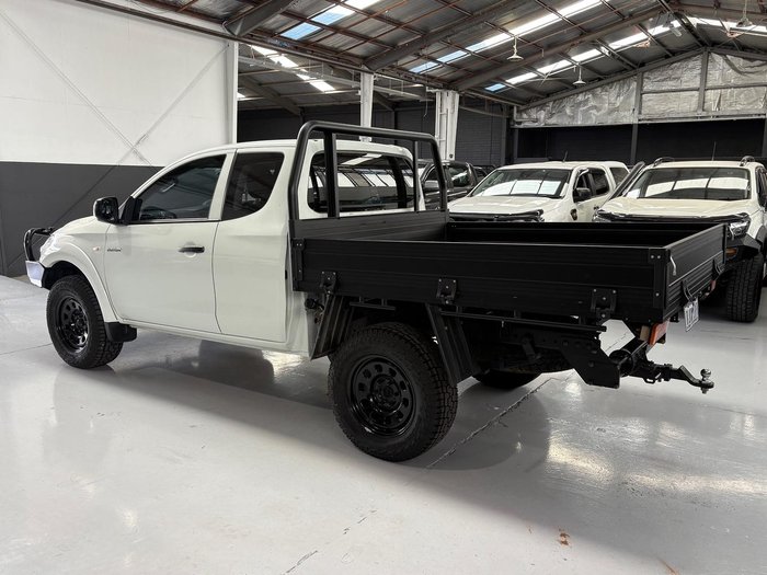 2017 Mitsubishi Triton GLX