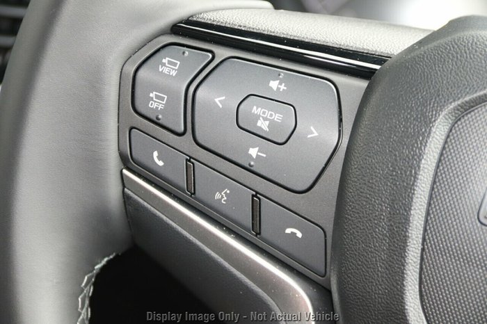 2025 Isuzu MU-X X-TERRAIN