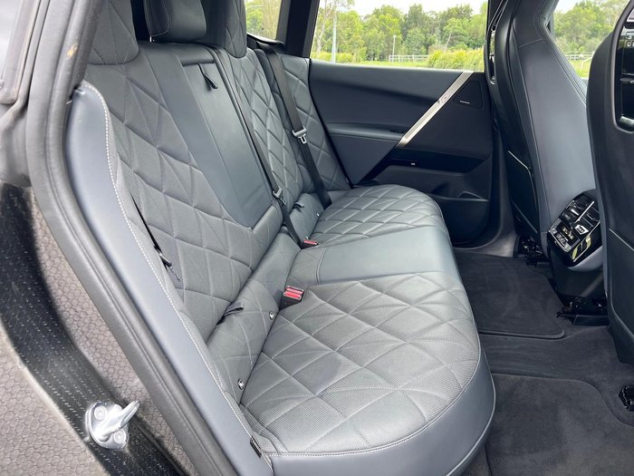 2022 BMW iX xDrive40 Sport