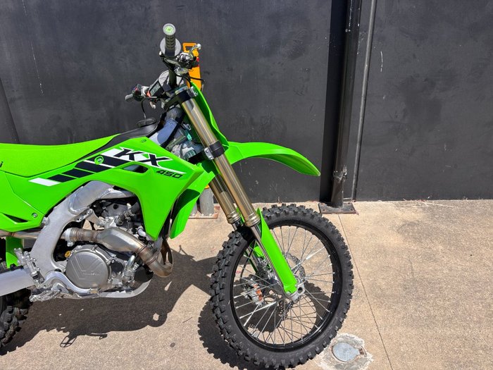 2025 Kawasaki KX450 GREEN