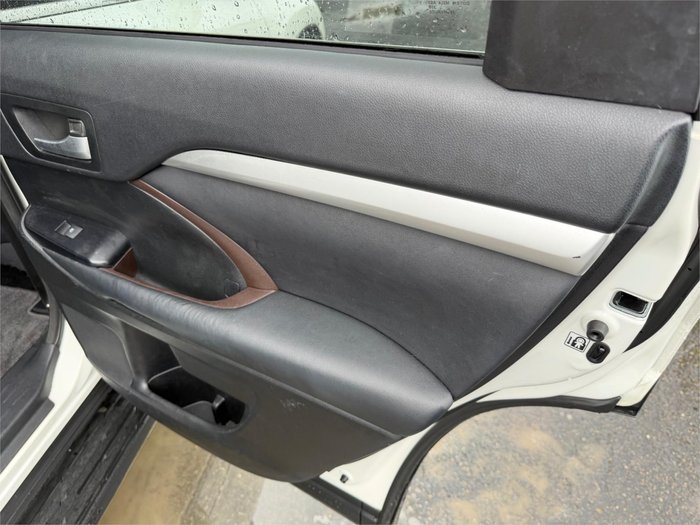 2015 TOYOTA KLUGER GXL (4x2)