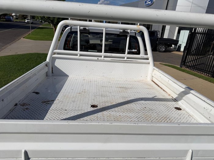 2022 Toyota Hilux SR