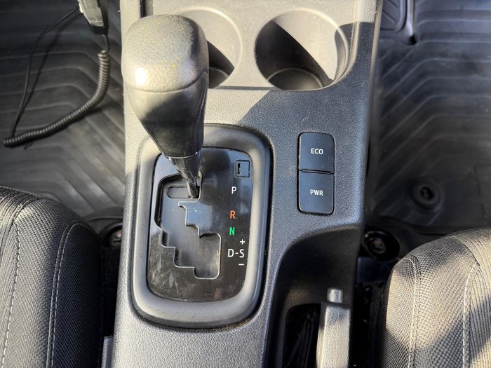 2022 Toyota Hilux SR