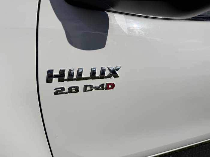 2022 Toyota Hilux SR