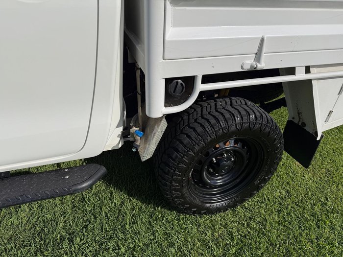 2022 Toyota Hilux SR