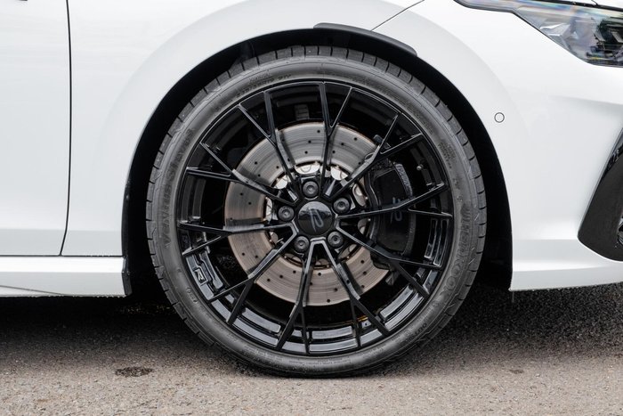 2025 Volkswagen Golf R Black Edition