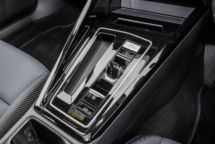 2025 Volkswagen Golf R Black Edition