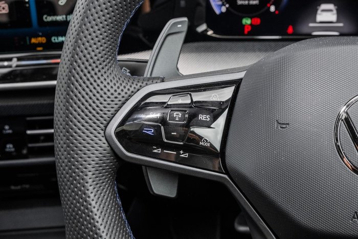 2025 Volkswagen Golf R Black Edition