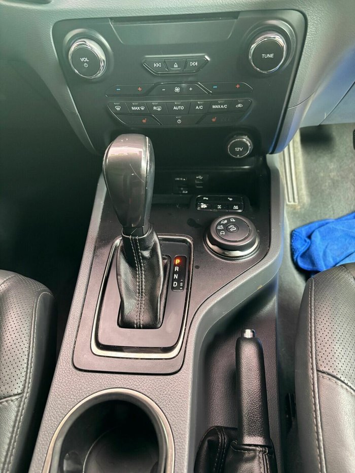 2016 Ford Everest Titanium