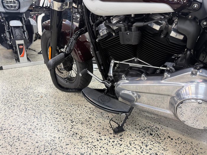 2021 Harley-Davidson Slim 107 (FLSL) Softail Maroon