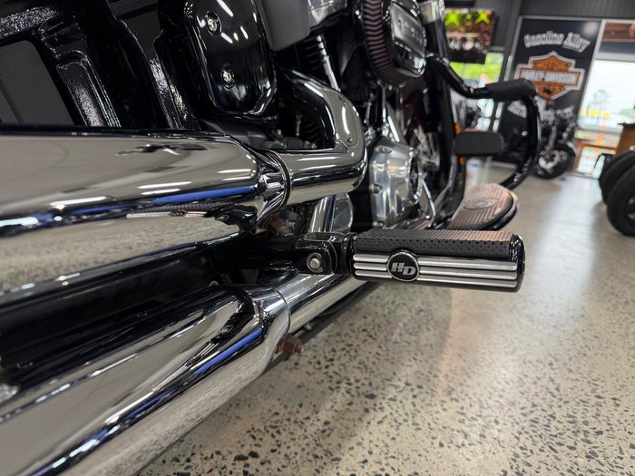 2021 Harley-Davidson Slim 107 (FLSL) Softail Maroon