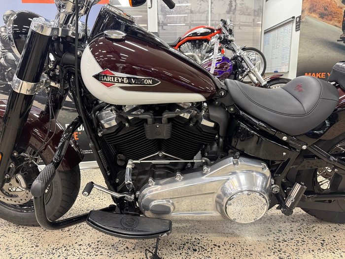 2021 Harley-Davidson Slim 107 (FLSL) Softail Maroon
