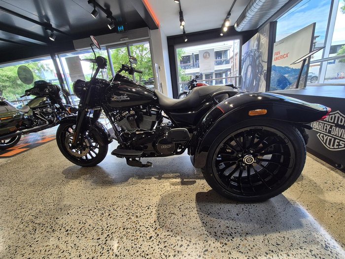2025 Harley-Davidson Freewheeler 114 (FLRT) Freewheeler Black