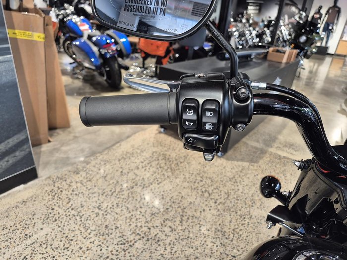 2025 Harley-Davidson Freewheeler 114 (FLRT) Freewheeler Black