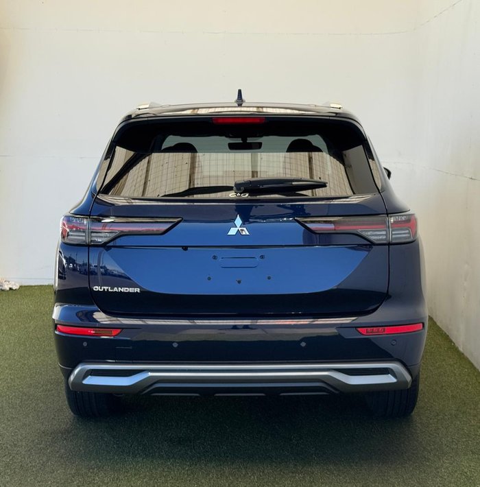 2025 Mitsubishi Outlander LS