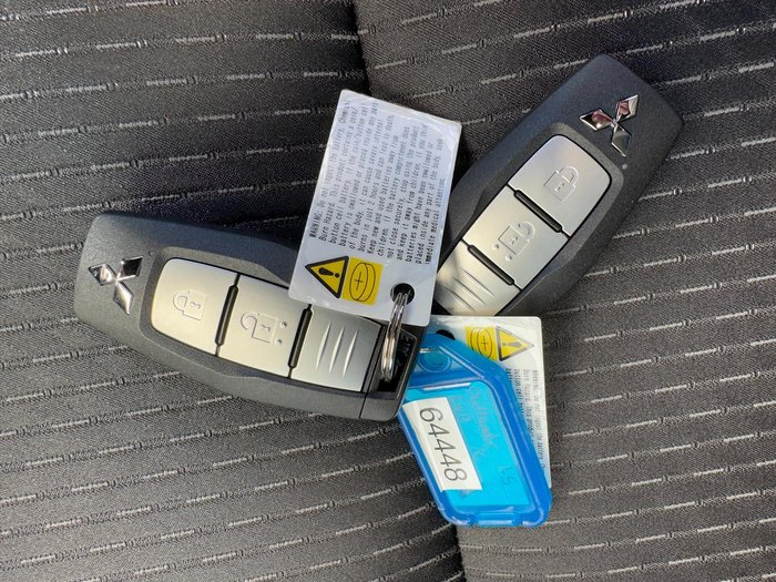 2025 Mitsubishi Outlander LS