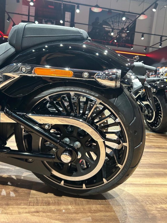 2025 Harley-Davidson Breakout 117 (FXBR) Softail Black