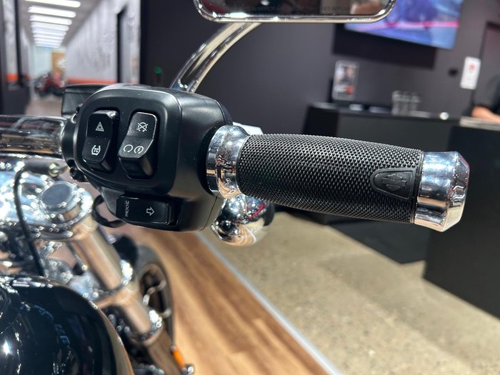 2025 Harley-Davidson Breakout 117 (FXBR) Softail Black