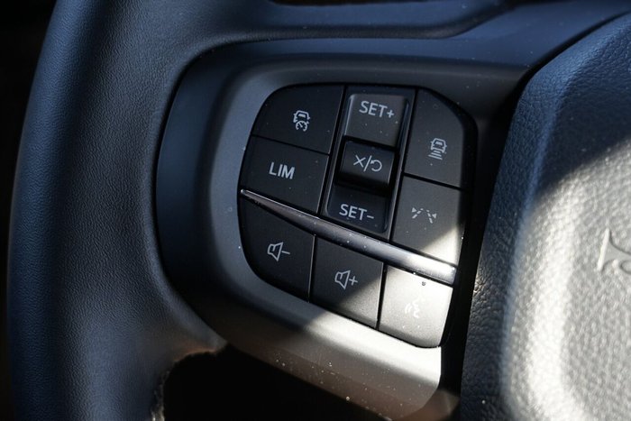 2025 Ford Everest Black Edition