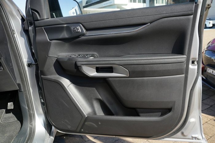 2025 Ford Everest Black Edition