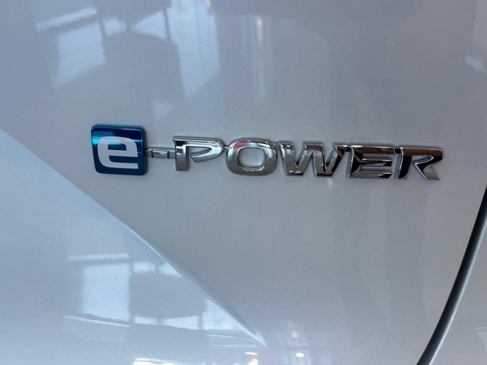 2026 Nissan QASHQAI Ti-L e-POWER J12 MY26 Pearl White with Onyx Black Roof