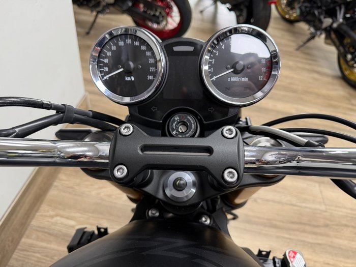 2025 Kawasaki Z900RS SE Black