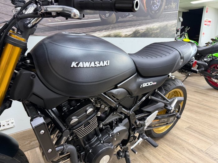 2025 Kawasaki Z900RS SE Black