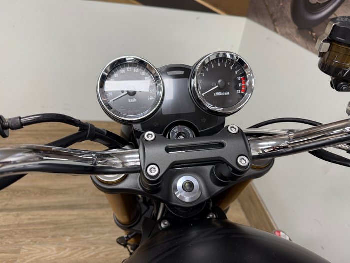 2025 Kawasaki Z900RS SE Black