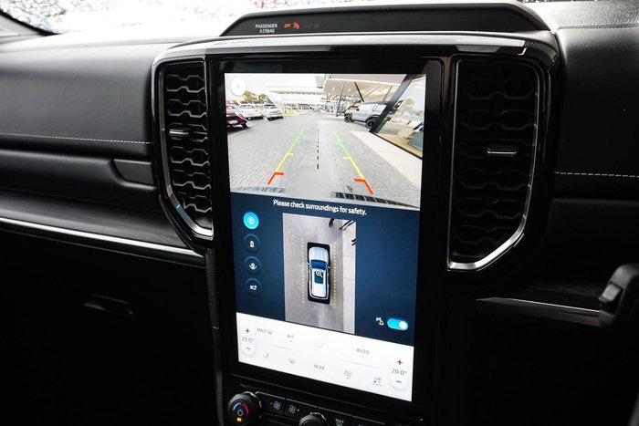 2024 Ford Everest Platinum