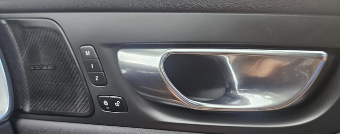 2020 Volvo XC60 T5 Momentum MY20 AWD Fusion Red