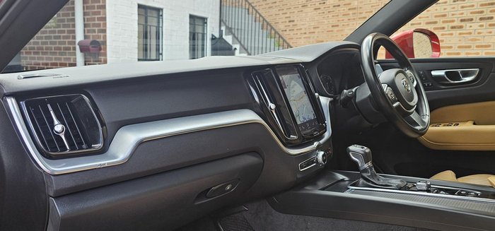 2020 Volvo XC60 T5 Momentum MY20 AWD Fusion Red