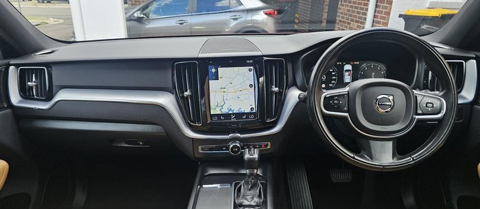 2020 Volvo XC60 T5 Momentum MY20 AWD Fusion Red