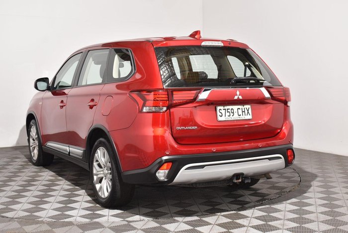 2020 Mitsubishi Outlander ES