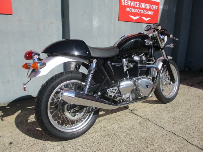 2004 Triumph THRUXTON 900 BLACK