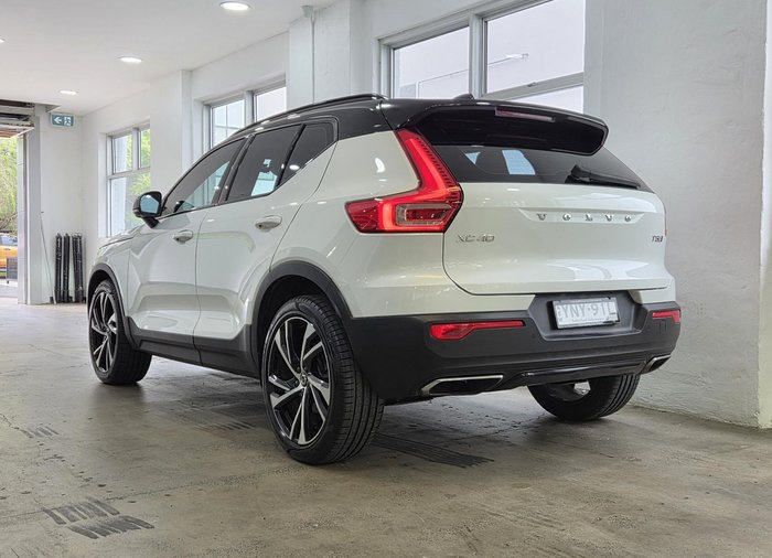 2020 Volvo XC40 T5 R-Design