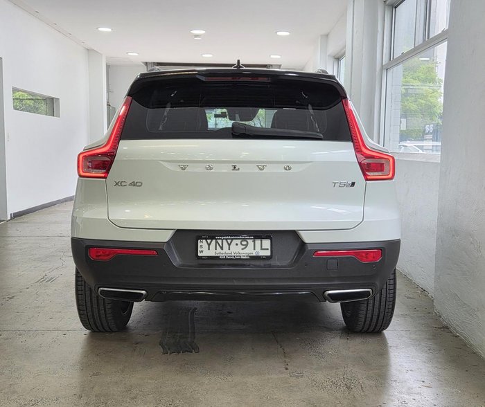 2020 Volvo XC40 T5 R-Design