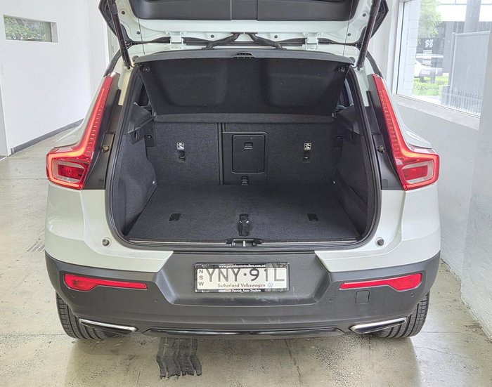 2020 Volvo XC40 T5 R-Design