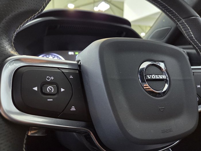 2020 Volvo XC40 T5 R-Design