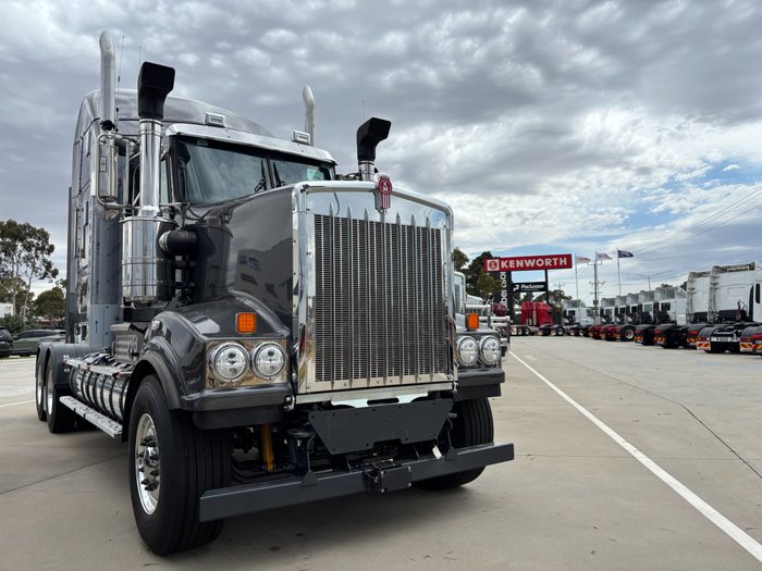2025 Kenworth T909
